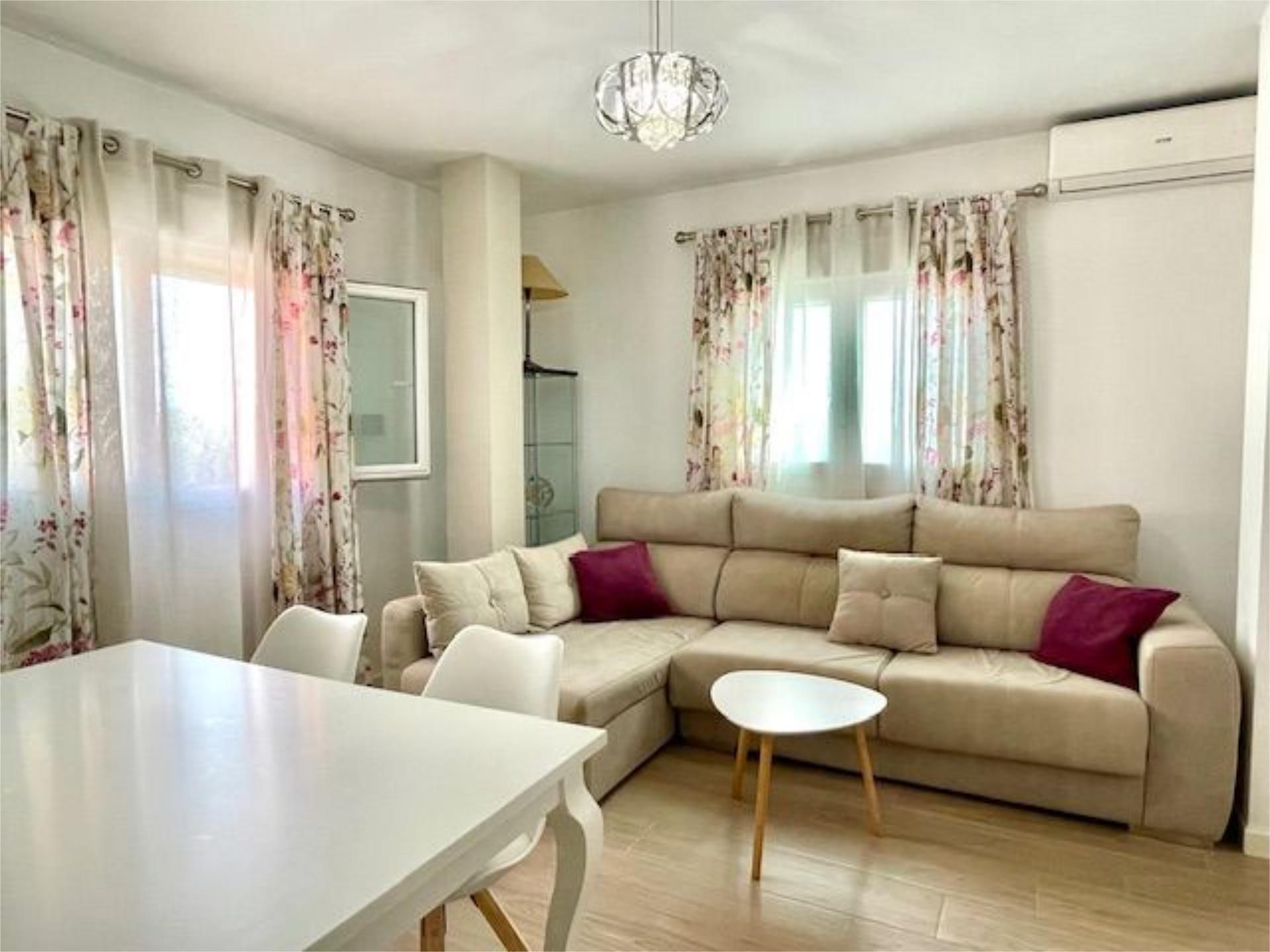 Single-family semi-detached to rent in de Camposoto, 2, Camposoto - Gallineras