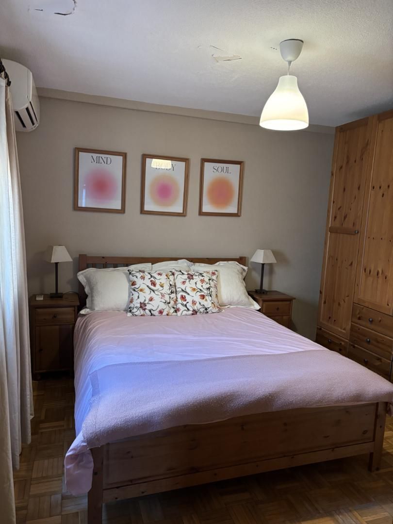Bedroom of Flat to rent in  Madrid Capital  with Air Conditioner, Heating and Parquet flooring