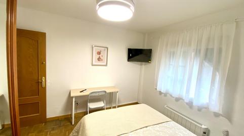Photo 3 of Flat to share in Avenida de Berlin, 14, Ciudad 70, Madrid