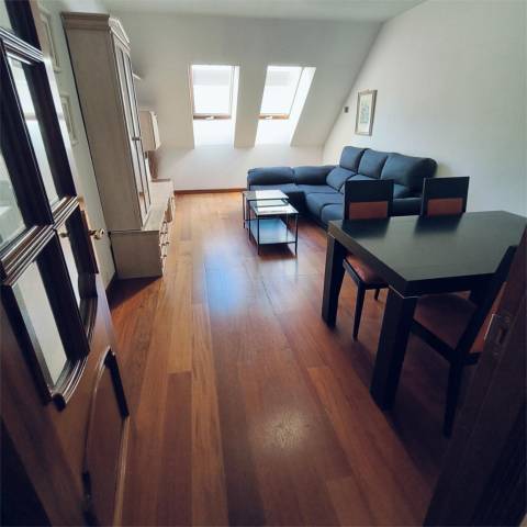 Apartamento en Alquiler en Calle Duque de la Victoria, 13 en Centro