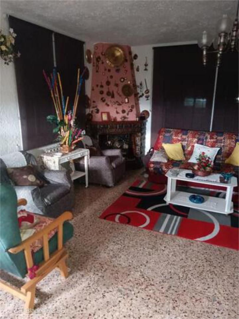 Casa adosada en venda a Lliçà d'Amunt Sala d'estar de Casa adosada en venda en Lliçà d'Amunt amb Calefacció, Jardí privat i Terrassa