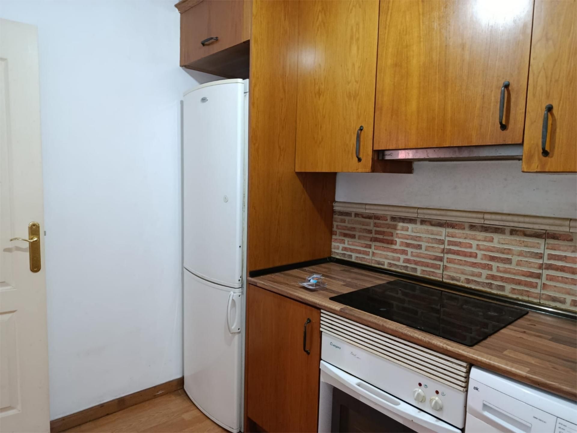 Kitchen of Flat to rent in Castellón de la Plana / Castelló de la Plana  with Parquet flooring, Furnished and Oven