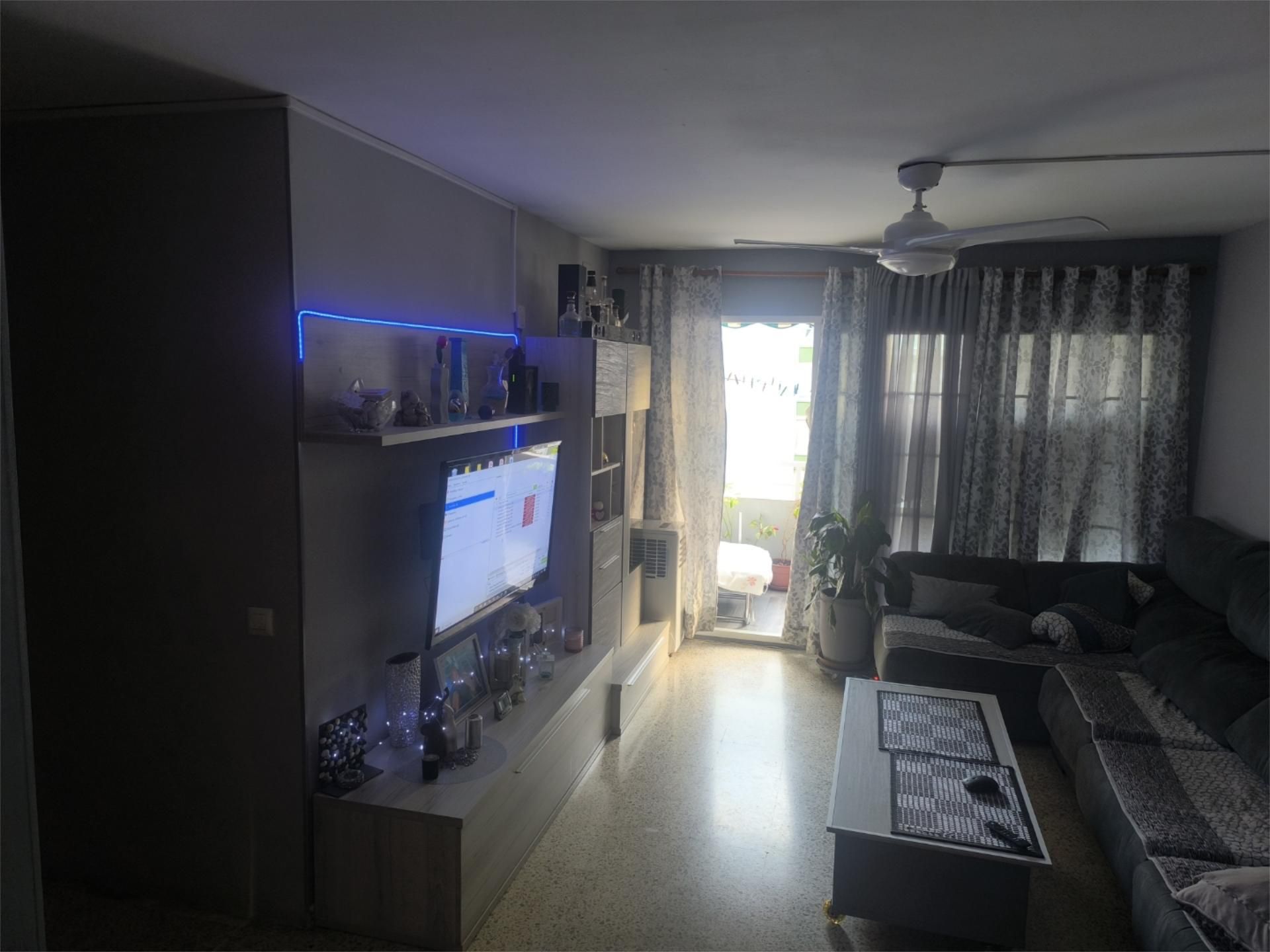 Sala d'estar de Pis en venda en Algeciras amb Terrassa