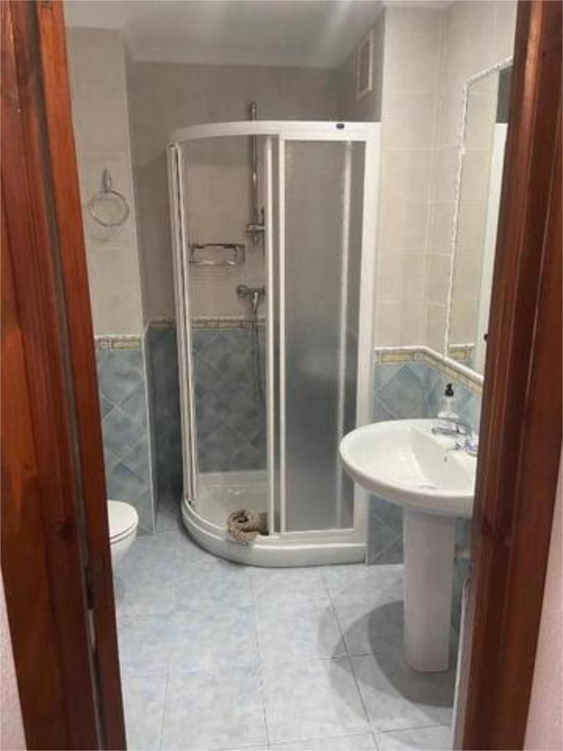Flat to rent in Chaparil - Torrecilla - Punta Lara Bathroom of Flat to rent in Nerja with Terrace, Swimming Pool and Furnished