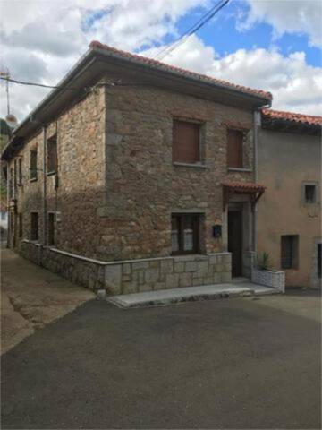 Casa-chalet en Venta en La Pola de Gordón