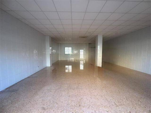 Local comercial en Alquiler en Centro Urbano