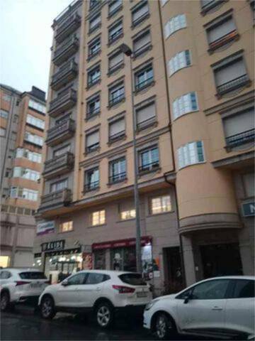 Garaje en Alquiler en Outeiro de Rei