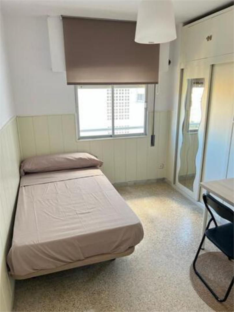 Pis de lloguer a Pago San José - Princi - Jerez Dormitori de Pis de lloguer en Jerez de la Frontera