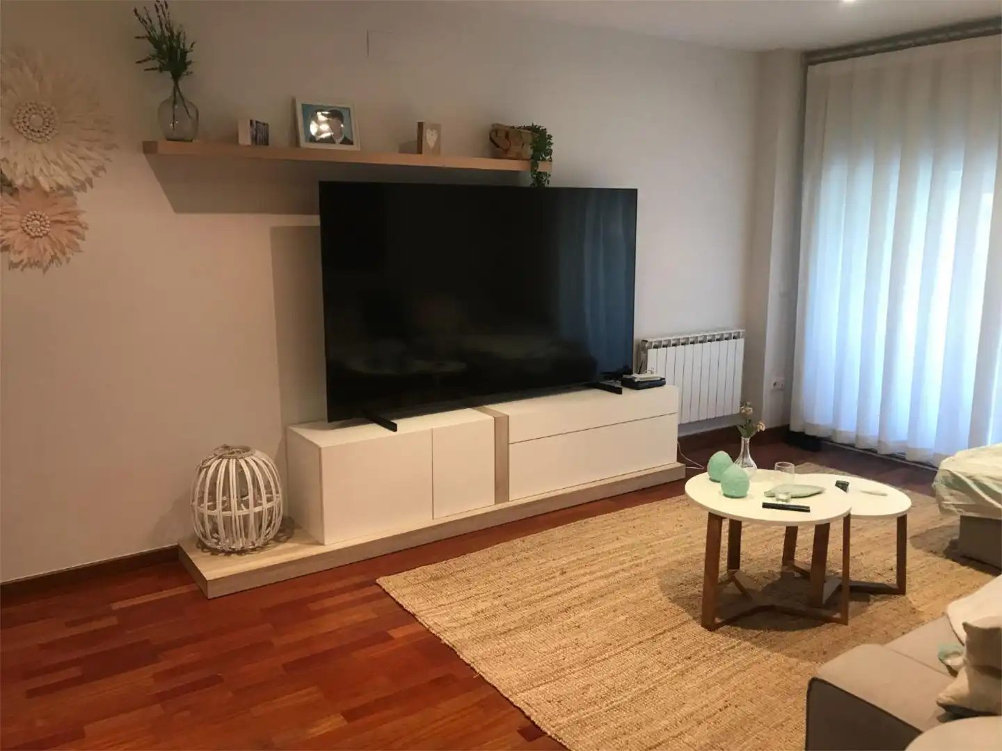 Pis en venda a Avinguda de les Germanies, 28, Ciutat Jardí Sala d'estar de Pis en venda en Lleida amb Aire condicionat, Calefacció i Jardí privat