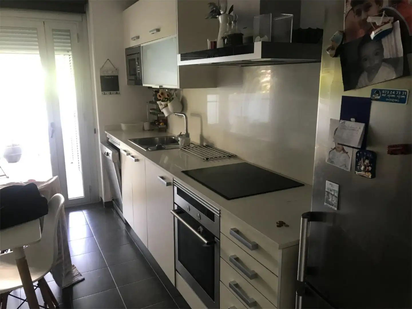 Pis en venda a Avinguda de les Germanies, 28, Ciutat Jardí Cuina de Pis en venda en Lleida amb Aire condicionat, Calefacció i Jardí privat