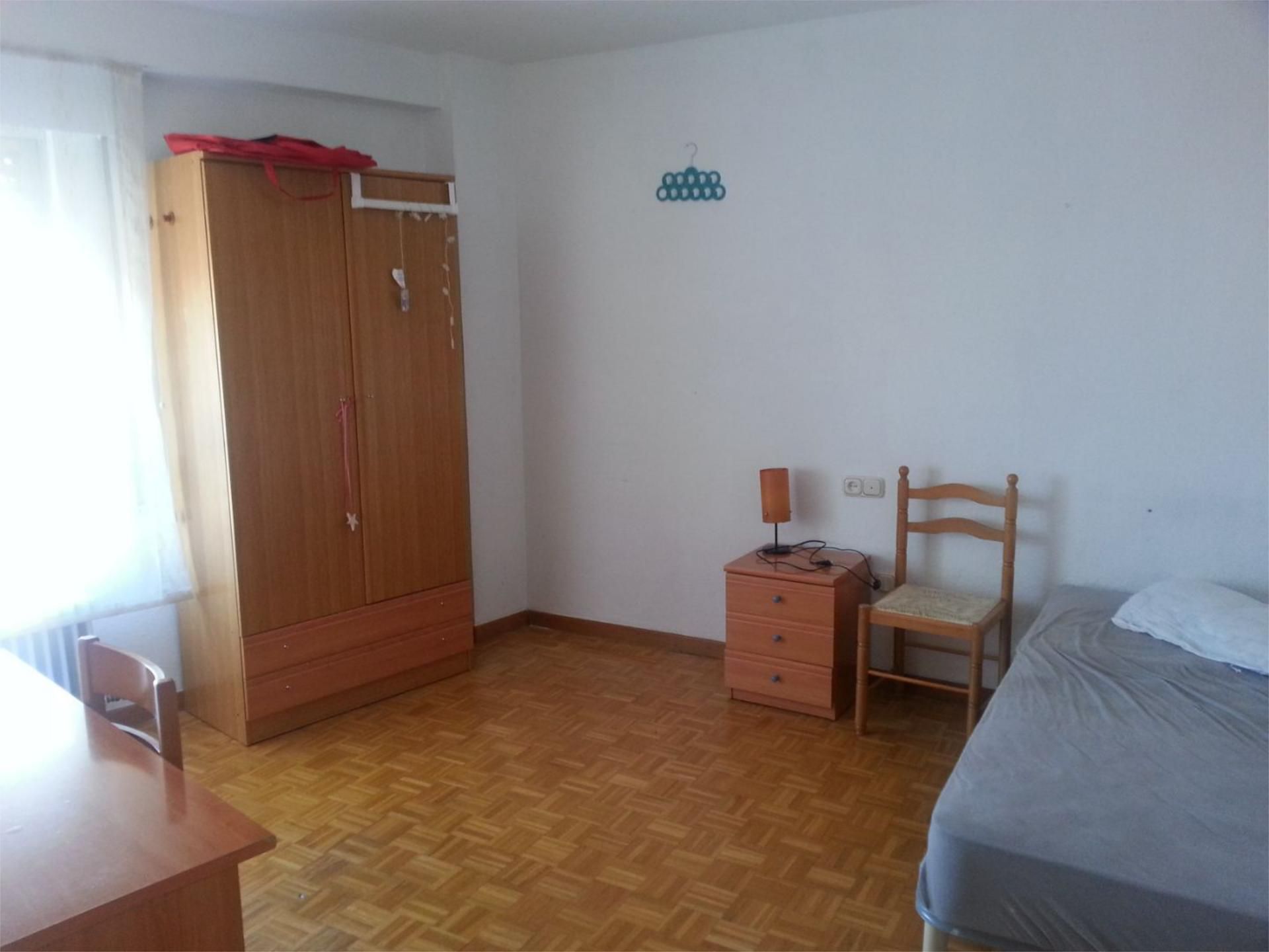 Flat to share in Calle Pizarro, 18, Las Ventas Flat to share in Calle Pizarro, 18, Las Ventas