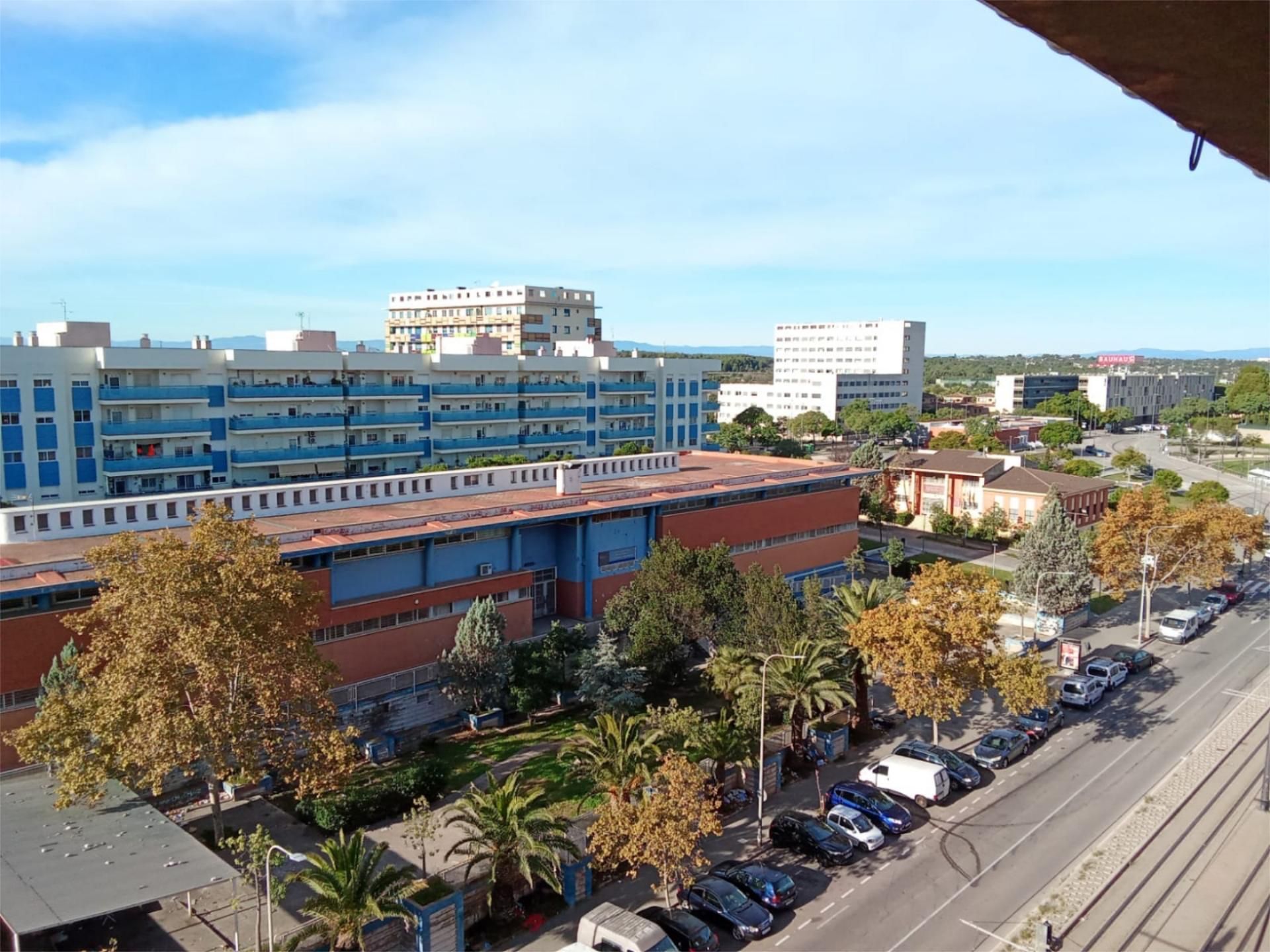 Vista exterior de Pis per a compartir en Paterna amb Jardí privat, Terrassa i Piscina