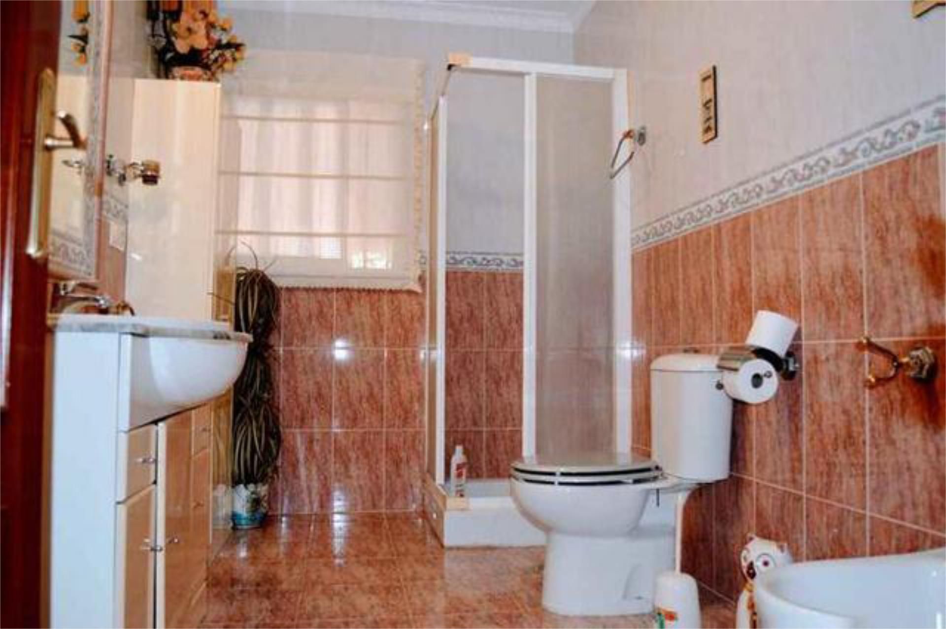 Bathroom of House or chalet for sale in Jerez de la Frontera  with Private garden and Storage room