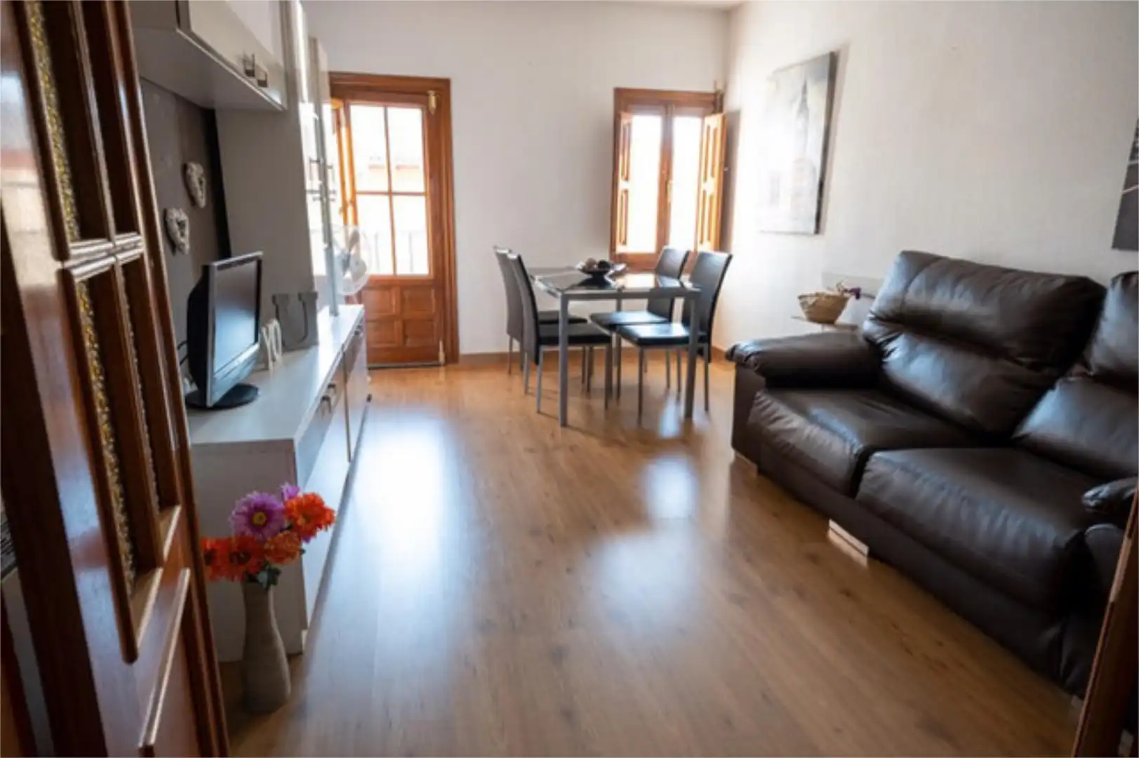Living room of Flat for sale in Siles  with Heating, Terrace and Storage room