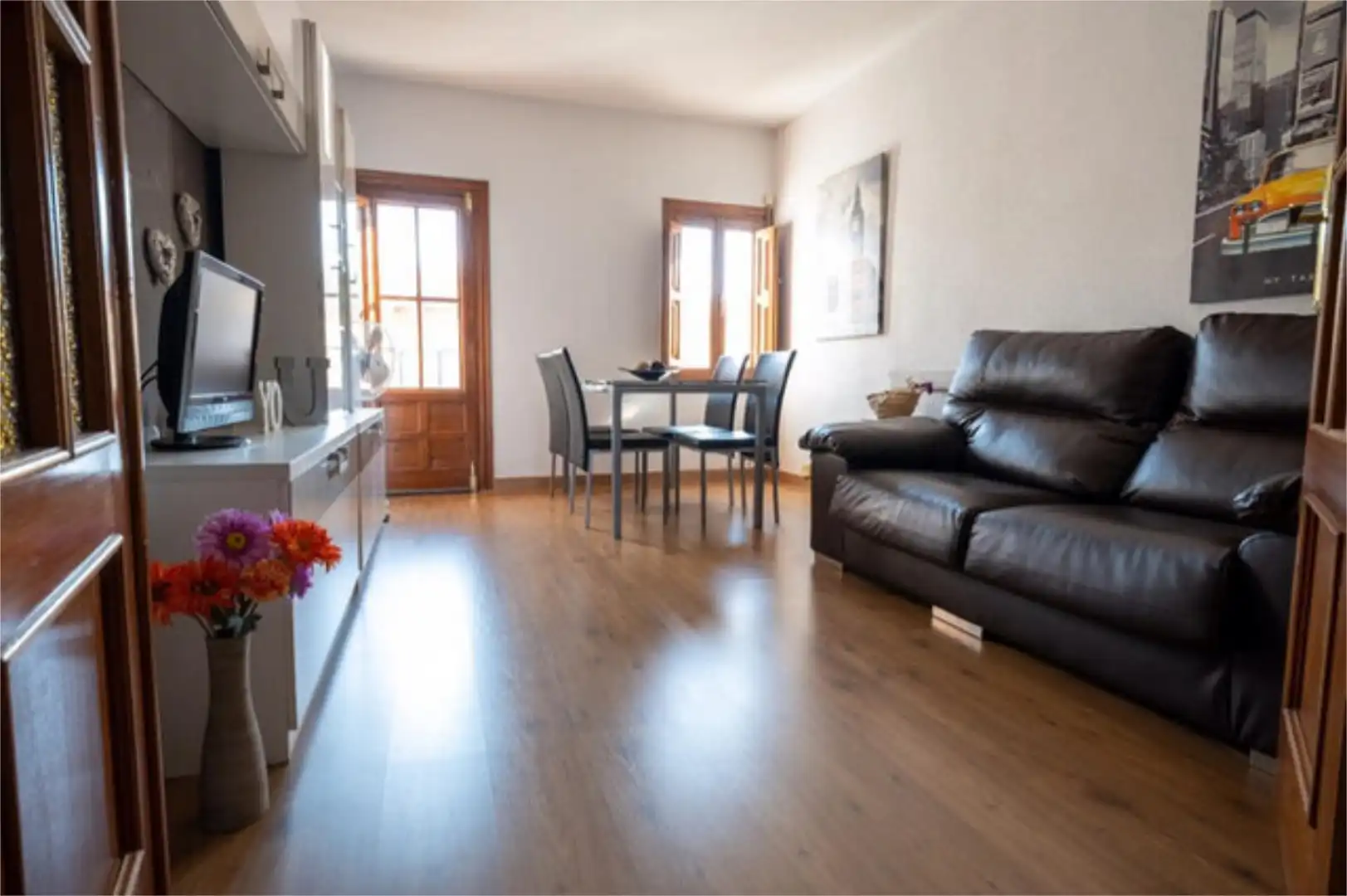 Living room of Flat for sale in Siles  with Heating, Terrace and Storage room