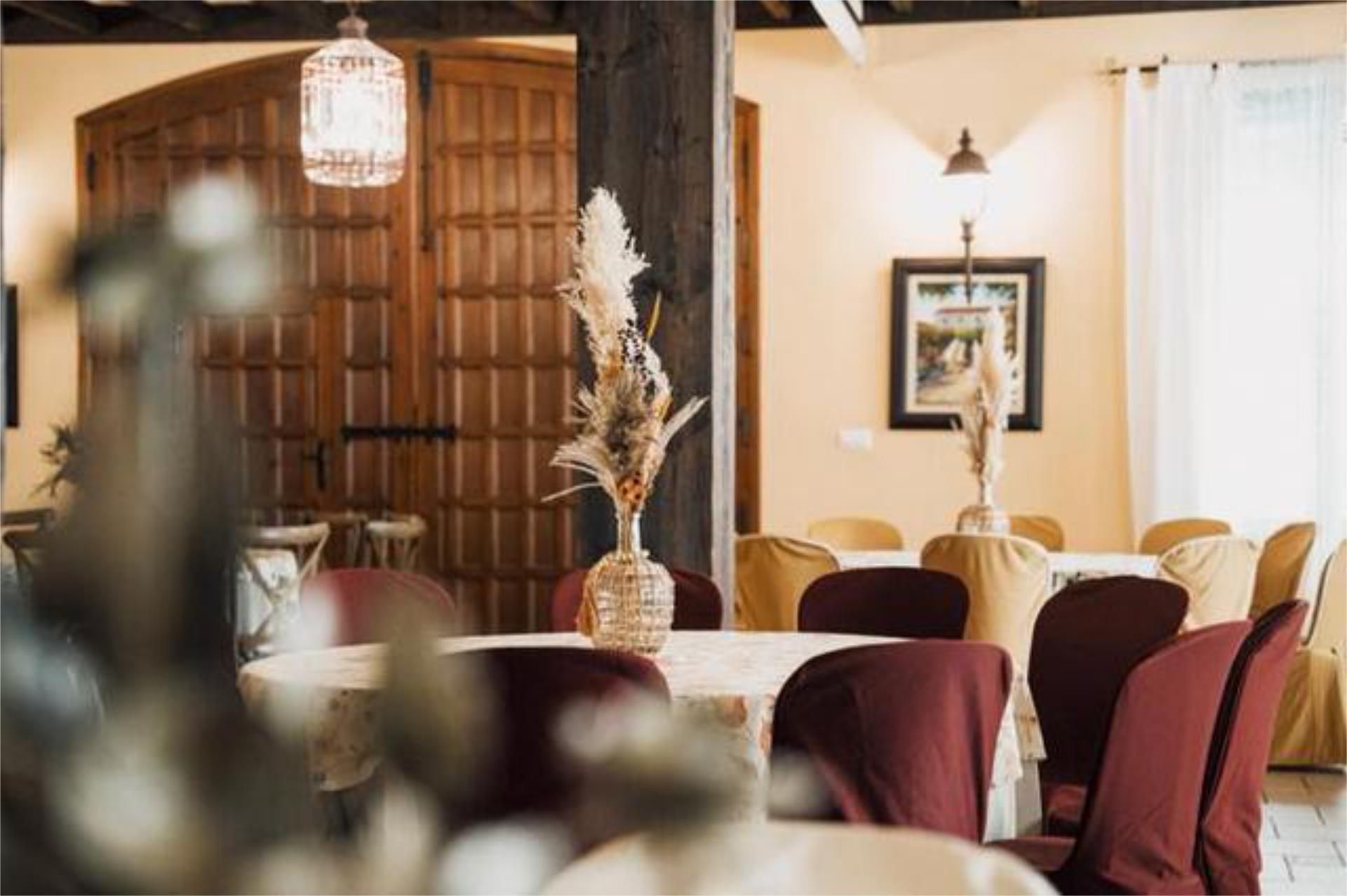 Dining room of Premises to rent in Umbrete