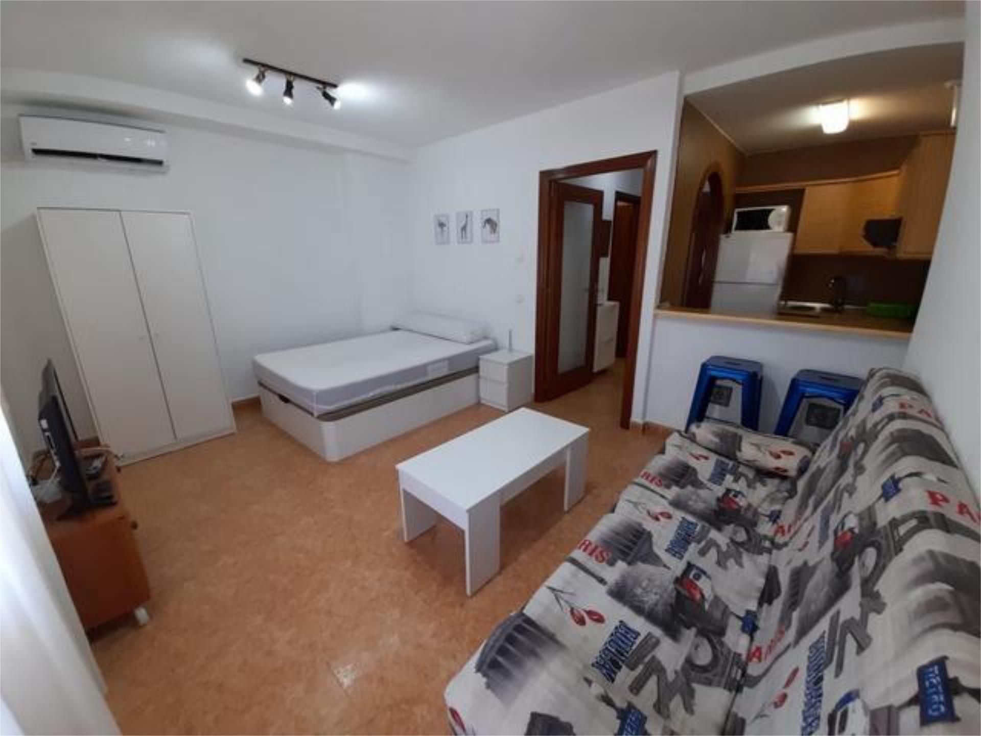 Bedroom of Flat for sale in Ciudad Real Capital  with Swimming Pool