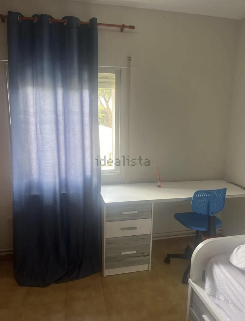 Pis per a compartir a Carretera de Guadarrama, 9, El Praderón Dormitori de Pis per a compartir en Galapagar amb Calefacció, Terrassa i Moblat