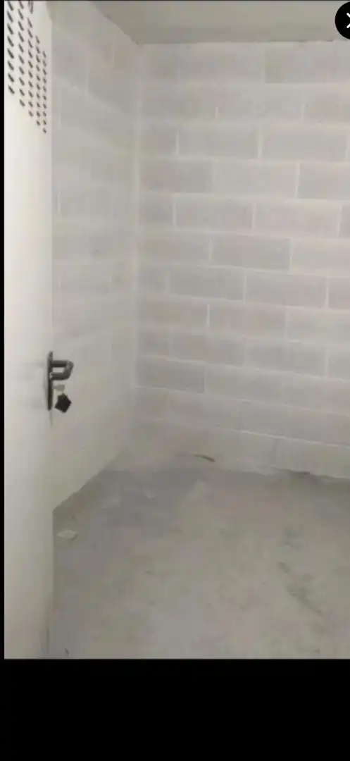 Trastero en venta en Plaza Pablo Iglesias, 6, Covadonga - Campuzano - Ciudad Vergel Baño de Trastero en venta en Torrelavega