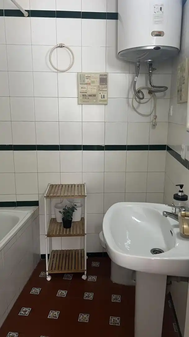 Badezimmer von Wohnungen zum Verkauf in Córdoba mit Klimaanlage, Terrasse und Möbliert