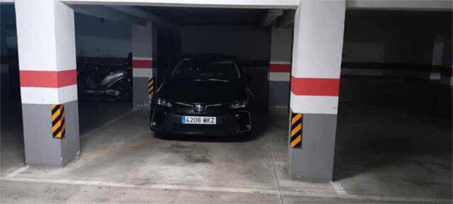 Garaje en Alquiler en Barrio de Benicalap