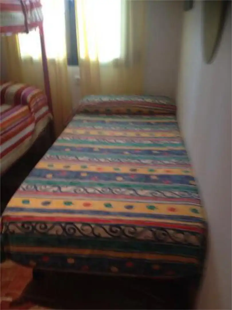 Habitación de Piso en venta en Montefrío con Amueblado