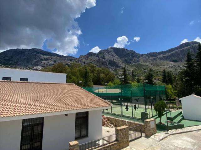 Piso en Venta en Calle la Maimona, 16 en Benaocaz