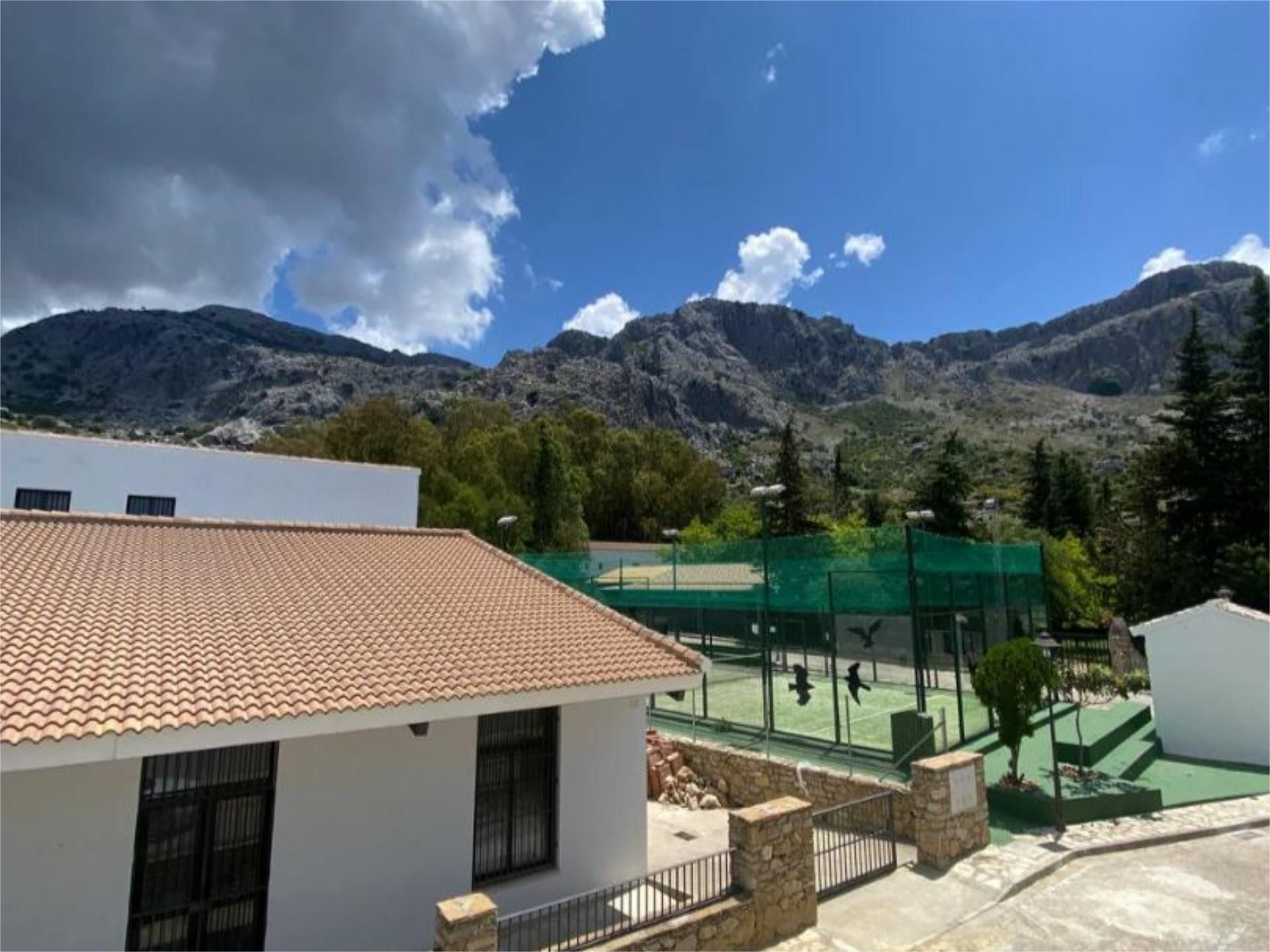 Vista exterior de Casa adosada en venta en Benaocaz con Calefacción, Trastero y Amueblado