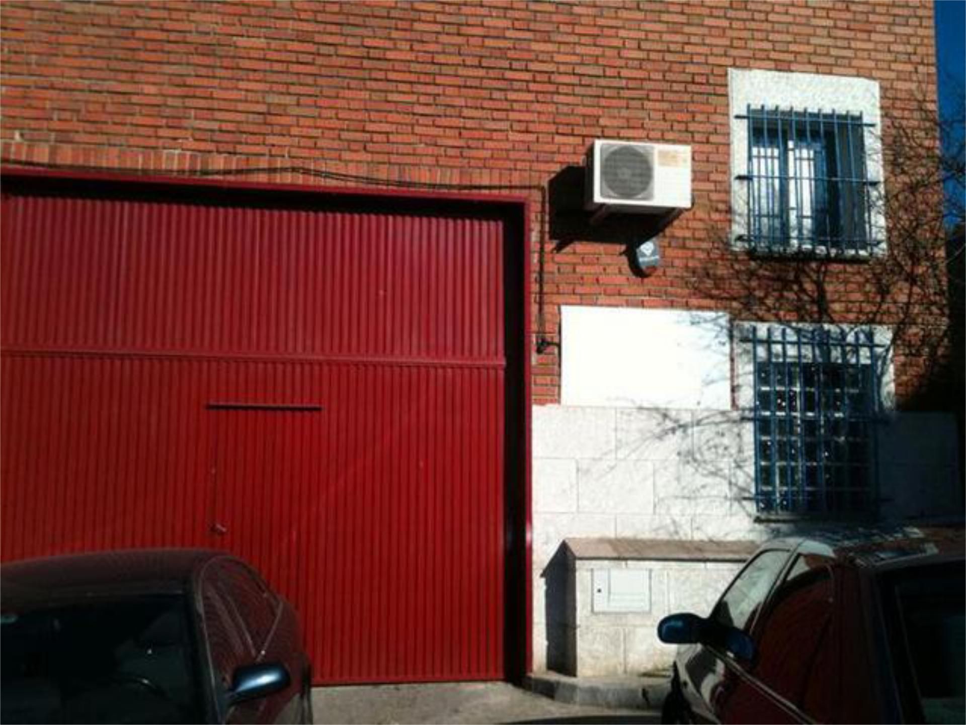 Industrial buildings to rent in Laguna Park Exterior view of Industrial buildings to rent in Parla with Air Conditioner