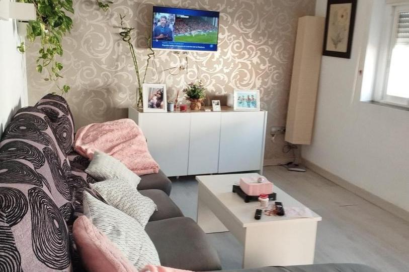 Piso en venta en Calle Peñamefécit, 18, Peñamefecit - Avda Barcelona, Jaén - imagen 1 Foto 1 de Piso en venta en Calle Peñamefécit, 18, Peñamefecit - Avda Barcelona, Jaén