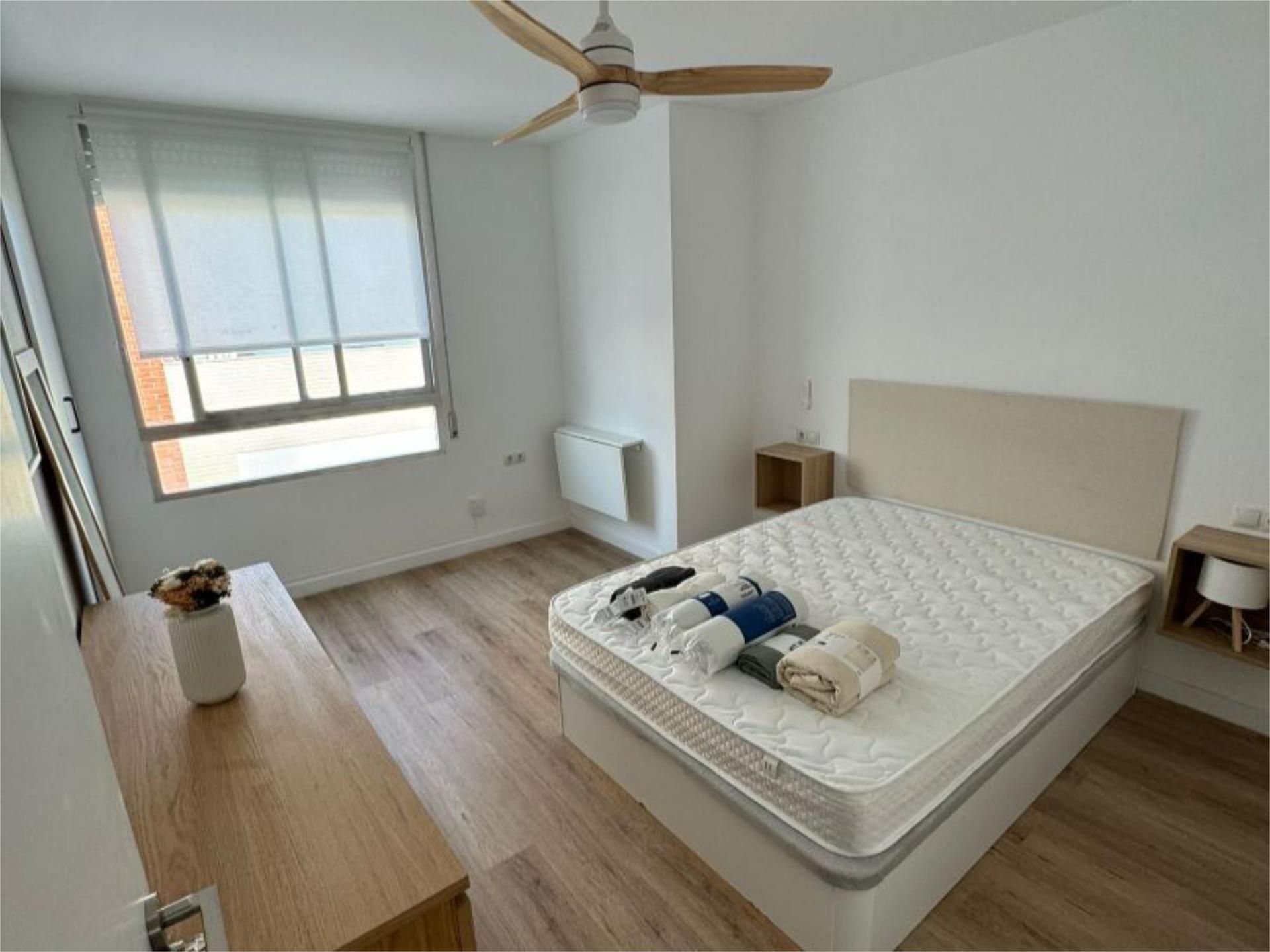 Flat to share in Carrer de l'Enginyer Balaguer, 39, Carlet Bedroom of Flat to share in Carlet with Furnished and Balcony