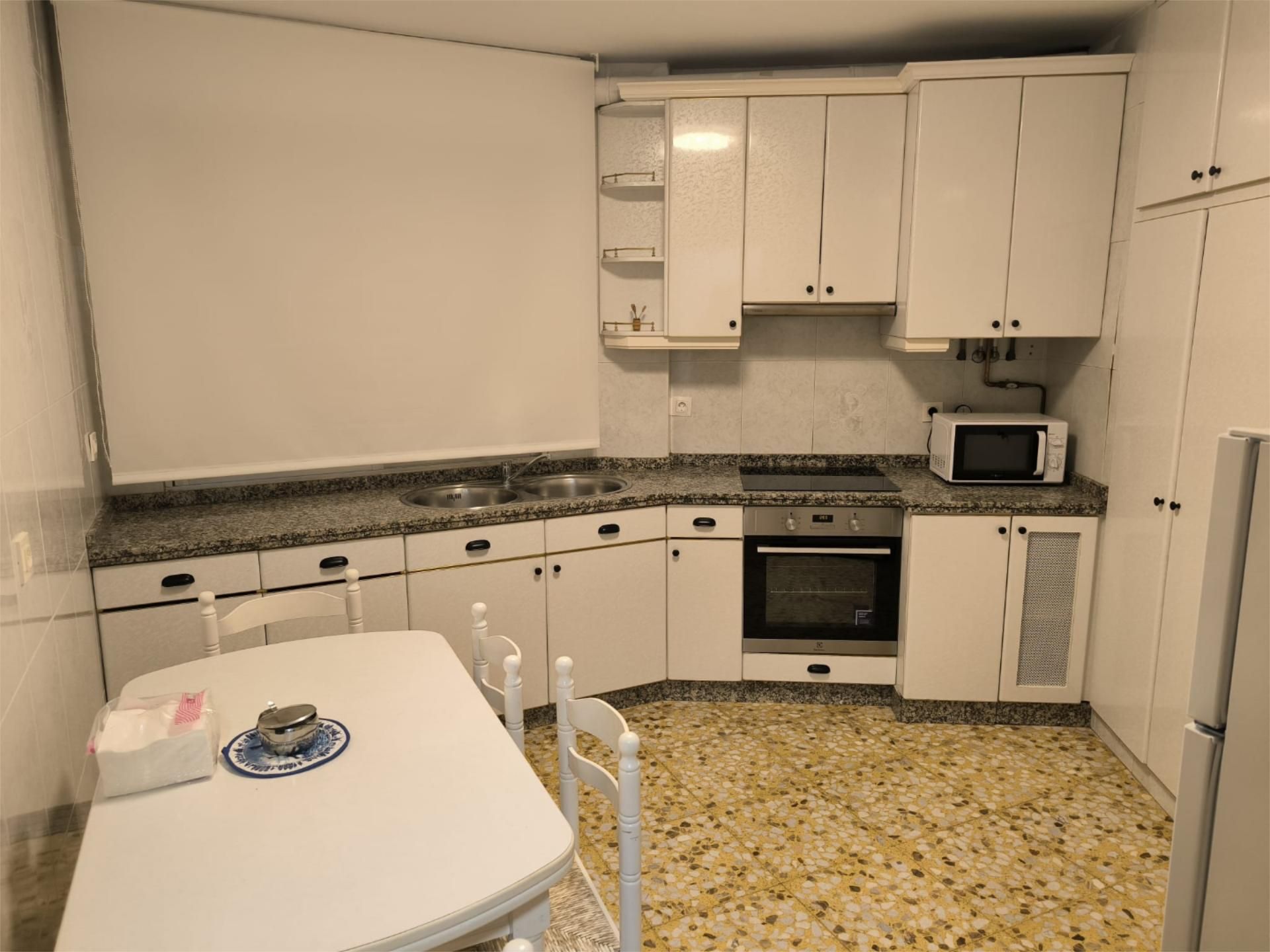 Cuina de Pis en venda en Ponferrada amb Calefacció i Moblat