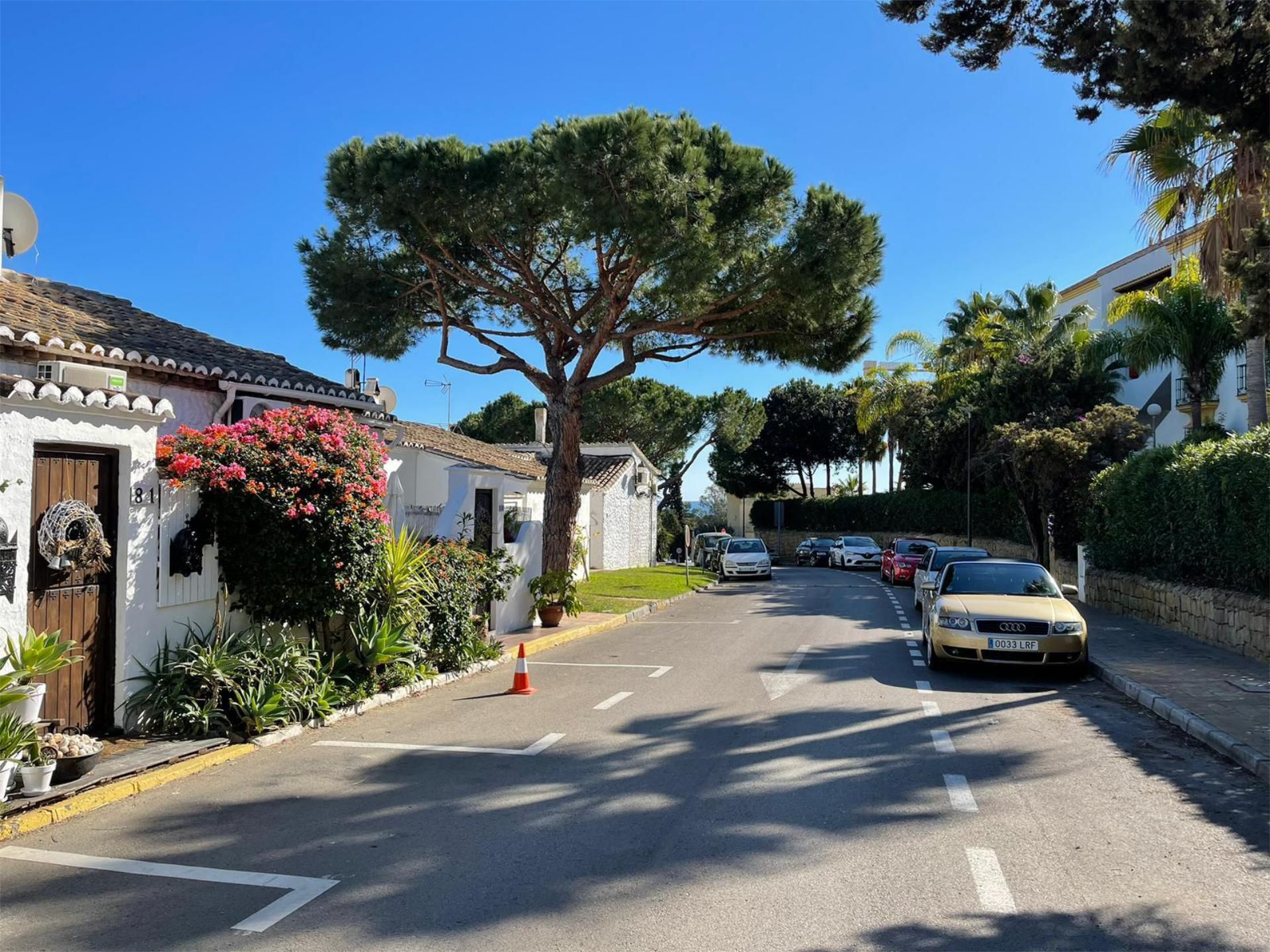 Flat for rent in Urbanización Pueblo Andaluz, Marbesa