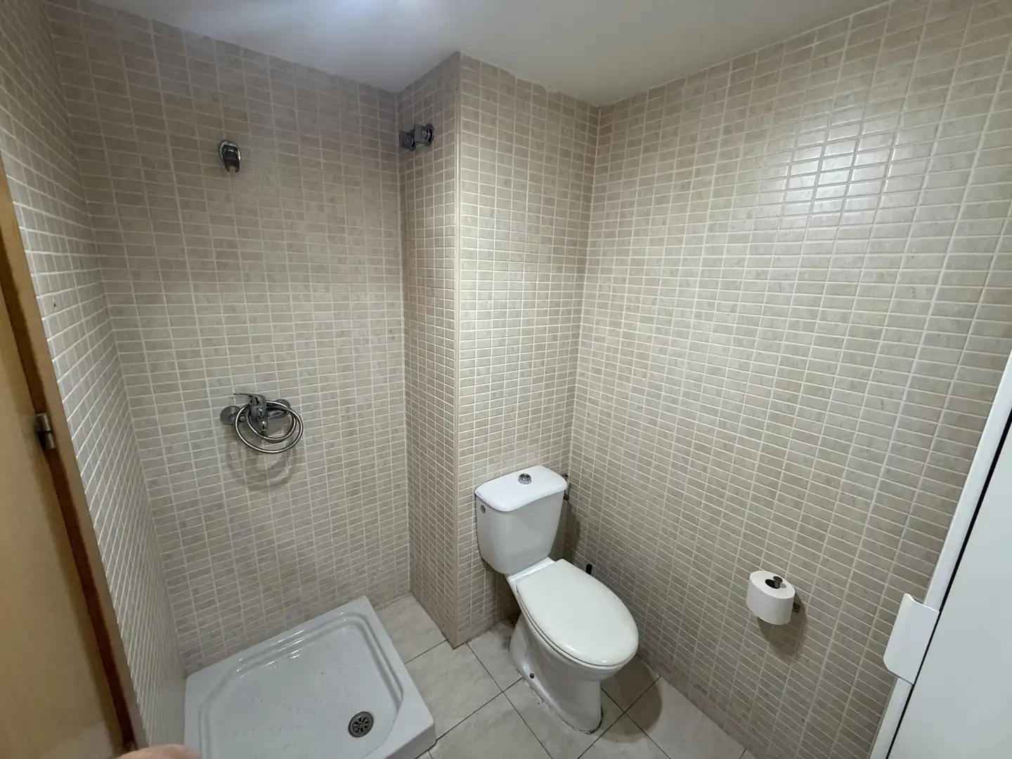 Piso en venta en Calle Montmatre, 9, Calvario Baño de Piso en venta en Torremolinos con Jardín privado, Terraza y Piscina