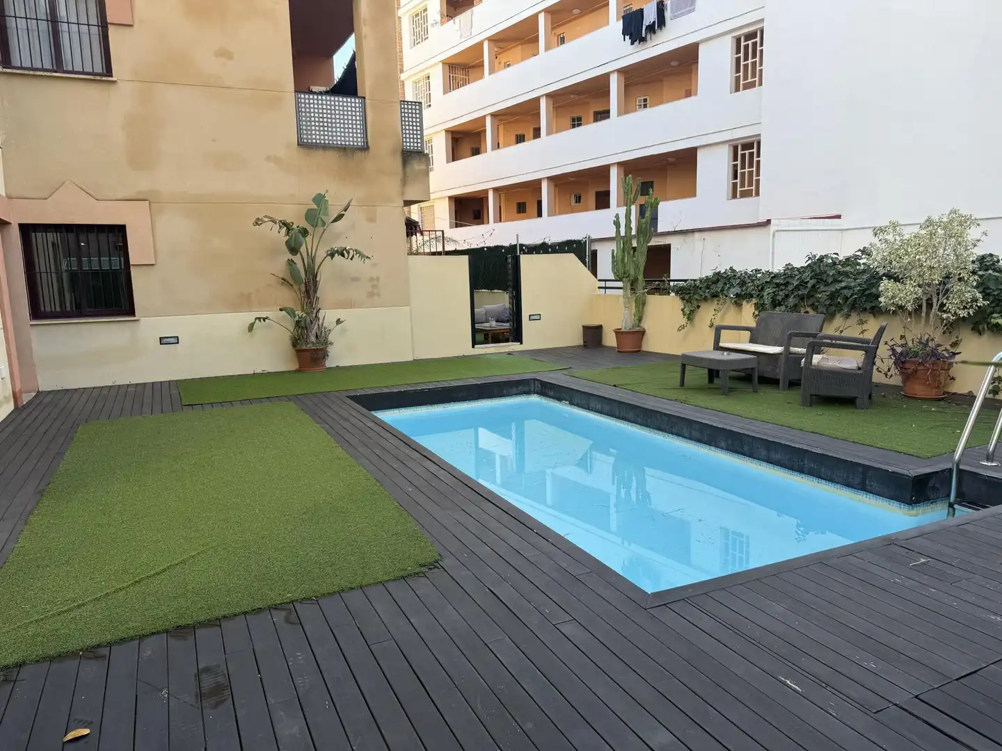 Piso en venta en Calle Montmatre, 9, Calvario Piscina de Piso en venta en Torremolinos con Jardín privado, Terraza y Piscina