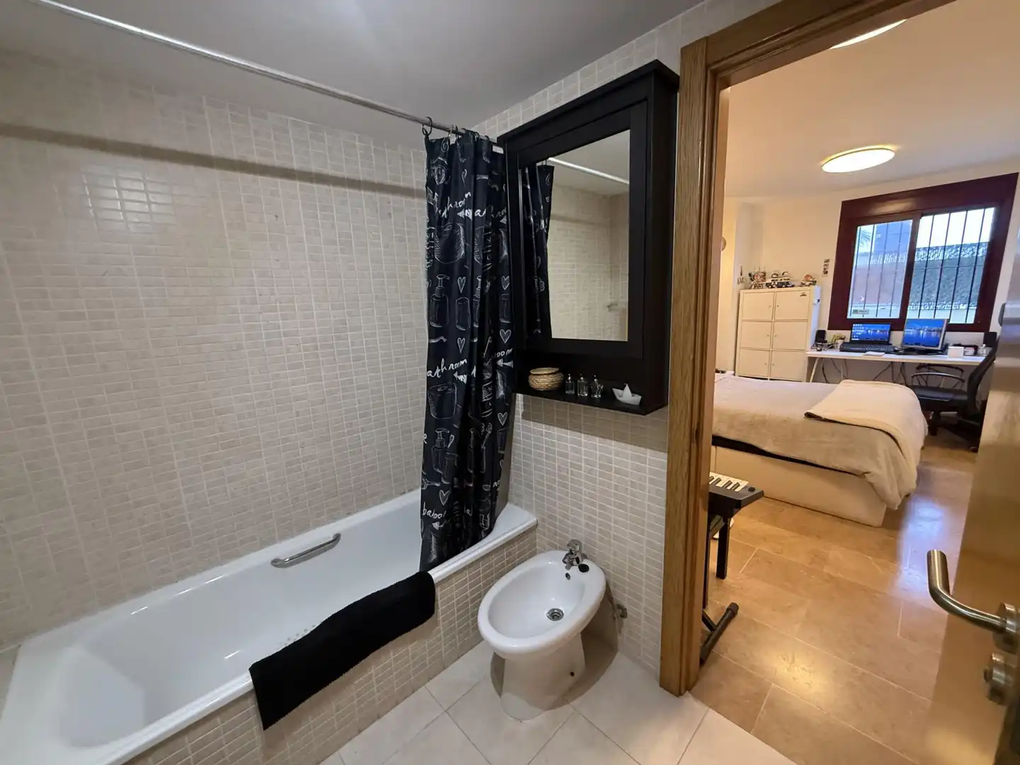 Piso en venta en Calle Montmatre, 9, Calvario Baño de Piso en venta en Torremolinos con Jardín privado, Terraza y Piscina