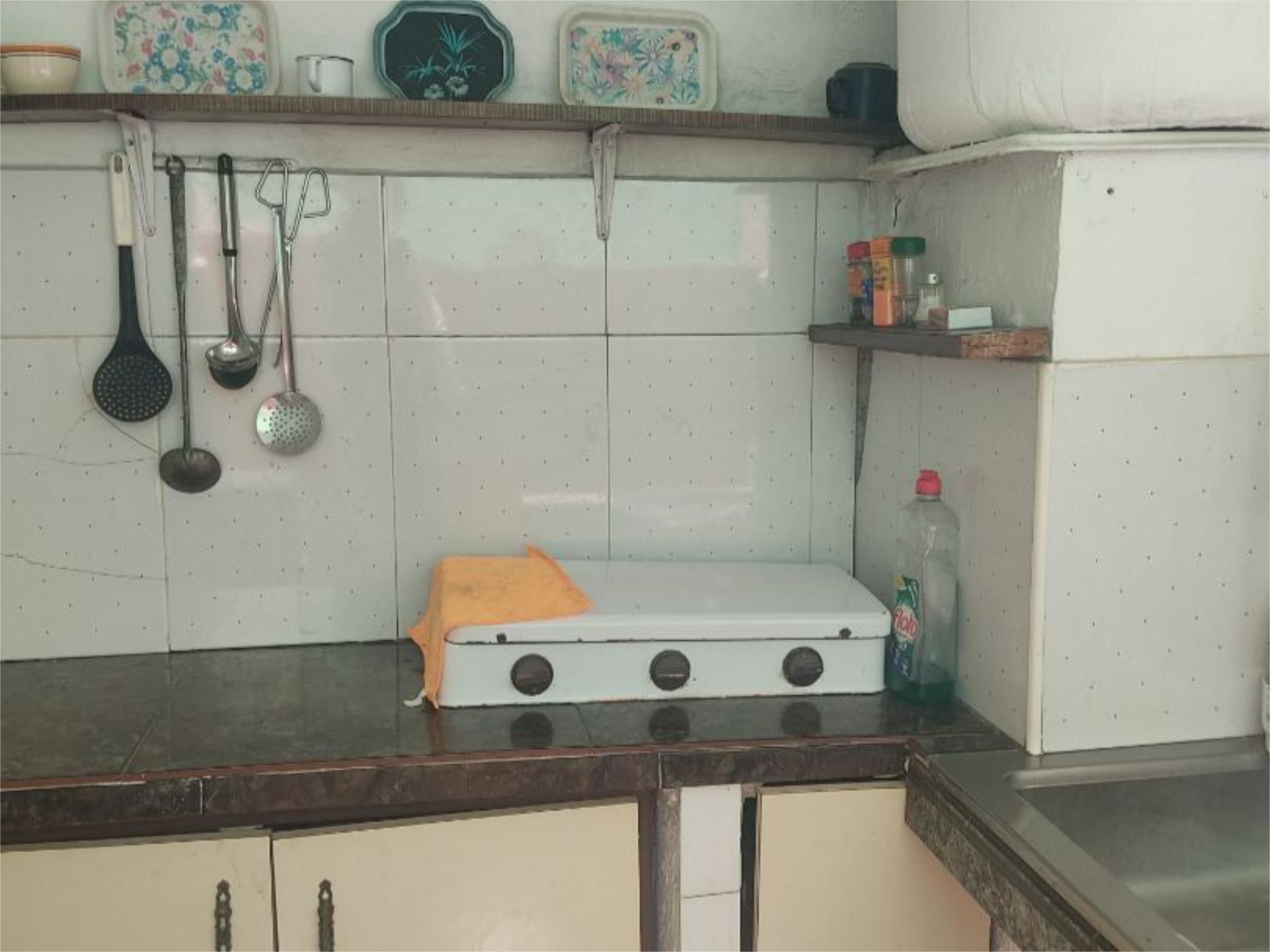 Cuina de Pis en venda en Peal de Becerro amb Terrassa i Moblat