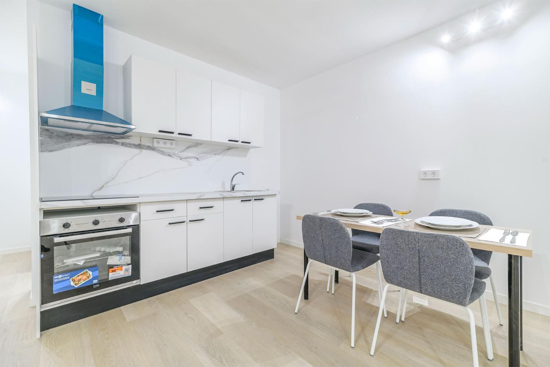 Kitchen of Flat for sale in Santa Coloma de Gramenet  with Air Conditioner and Balcony