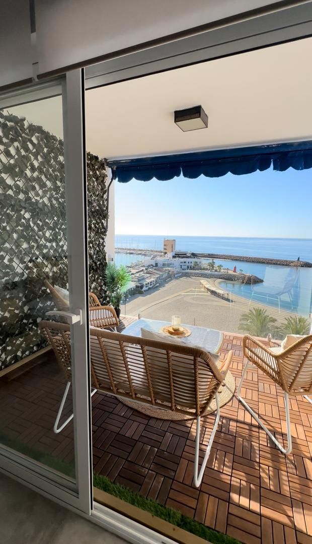 Pis de lloguer a Paseo Marítimo, 84, El Puerto Terrassa de Pis de lloguer en Roquetas de Mar amb Aire condicionat, Calefacció i Terrassa