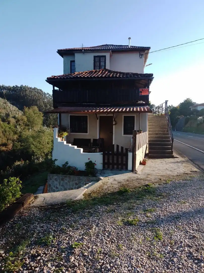 Pis en venda a Avenida de Riego, 25, Muros de Nalón Vista exterior de Pis en venda en Muros de Nalón amb Calefacció, Jardí privat i Terrassa