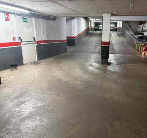 Garaje en Alquiler en Triana Casco Antiguo