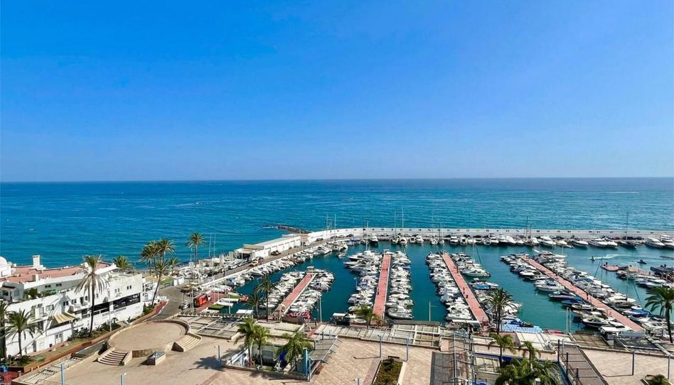 Pis en venda a Avenida Duque de Ahumada, 11, Playa Bajadilla - Puertos, Marbella - imatge 1 Foto 1 de Pis en venda a Avenida Duque de Ahumada, 11, Playa Bajadilla - Puertos, Marbella