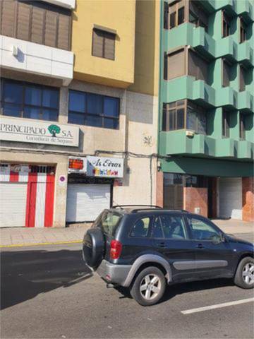 Local comercial en Alquiler en Alcaravaneras