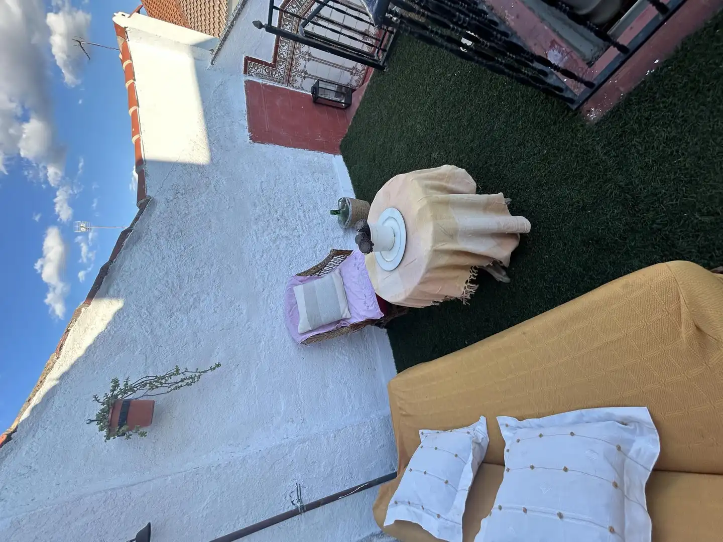 Casa adosada en venta en Callejón de la Luna, 1, Fuente Obejuna Terraza de Casa adosada en venta en Fuente Obejuna con Calefacción, Jardín privado y Terraza