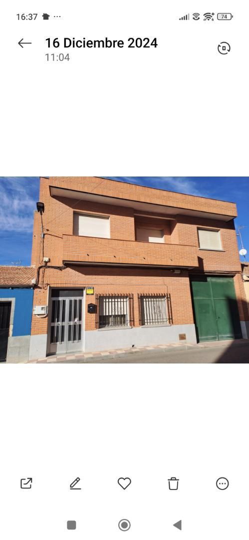 Vista exterior de Casa o xalet per a compartir en Gerindote amb Balcó