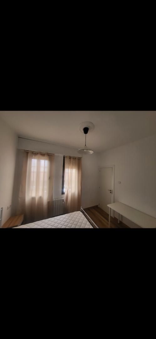 Dormitori de Pis per a compartir en Bilbao  amb Calefacció, Parquet i Moblat