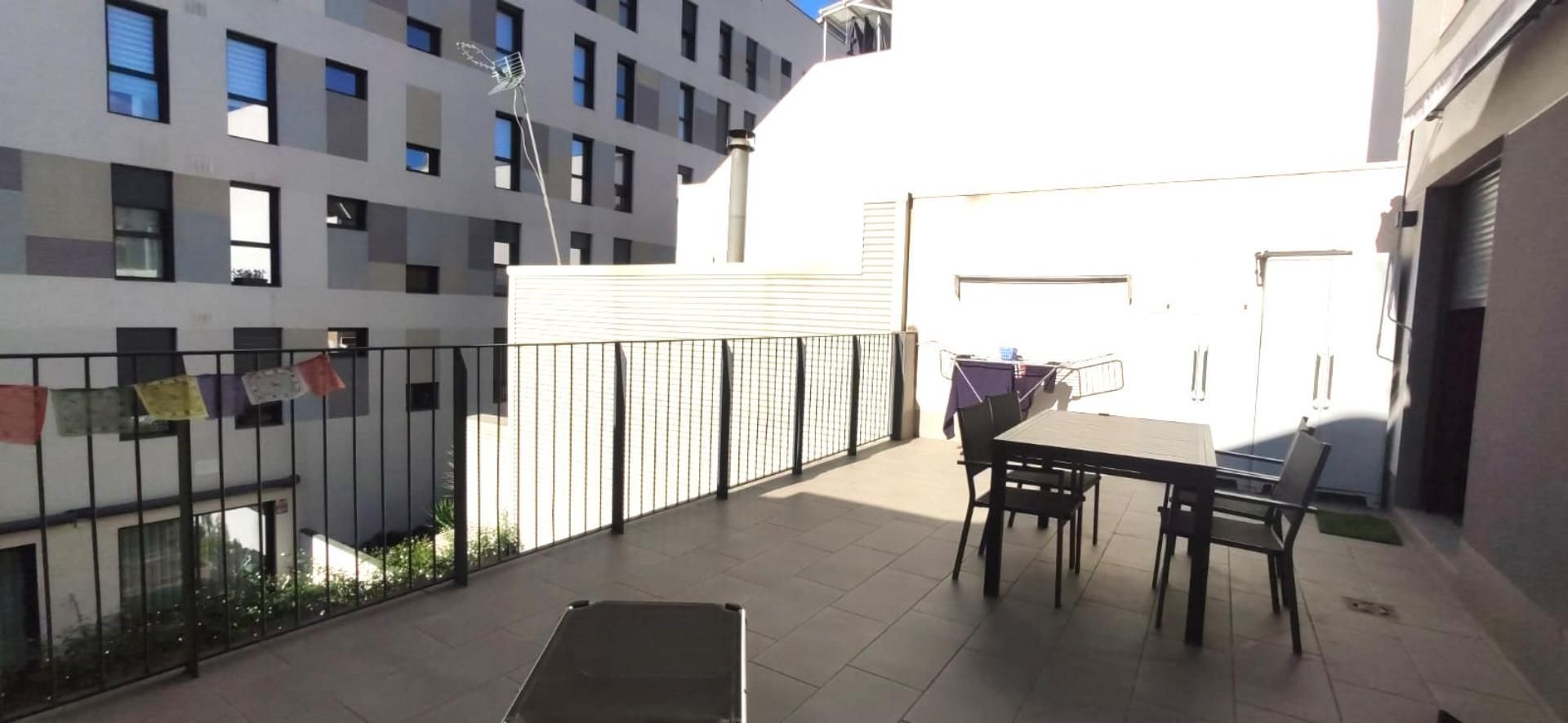 Pis en venda a Carrer de Rafael Roig, 9, Cementiri Vell Terrassa de Pis en venda en Terrassa amb Terrassa i Balcó