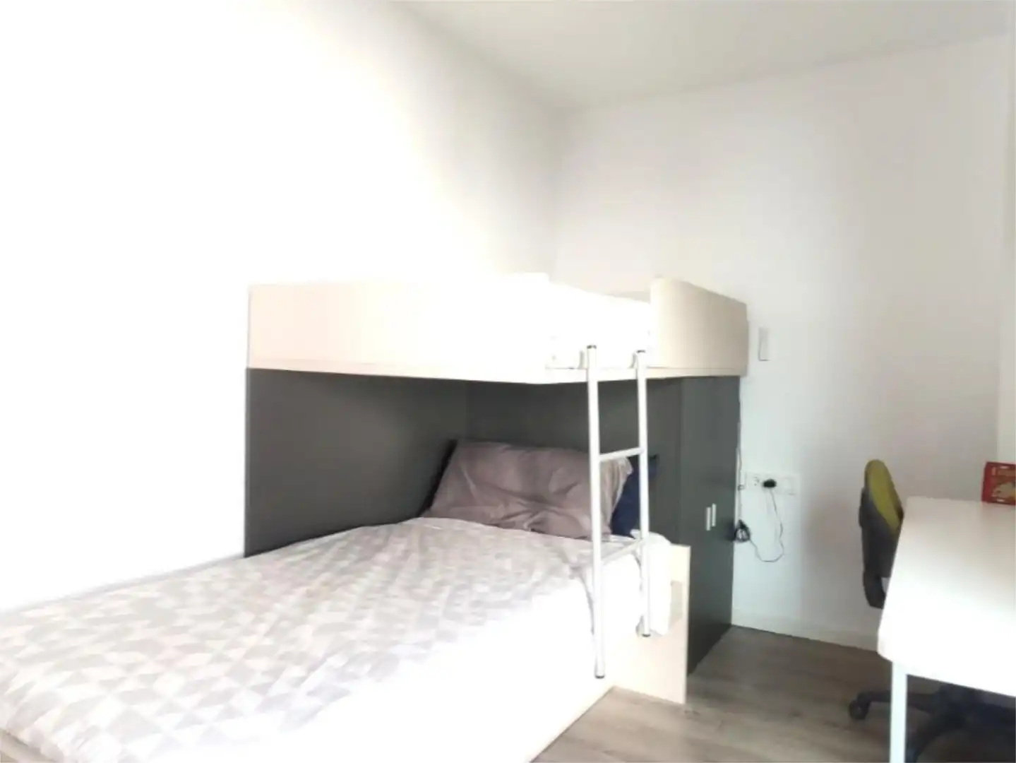 Wohnung zum Verkauf in Carrer de Rafael Roig, 9, Cementiri Vell Schlafzimmer von Wohnung zum Verkauf in Terrassa mit Terrasse und Balkon