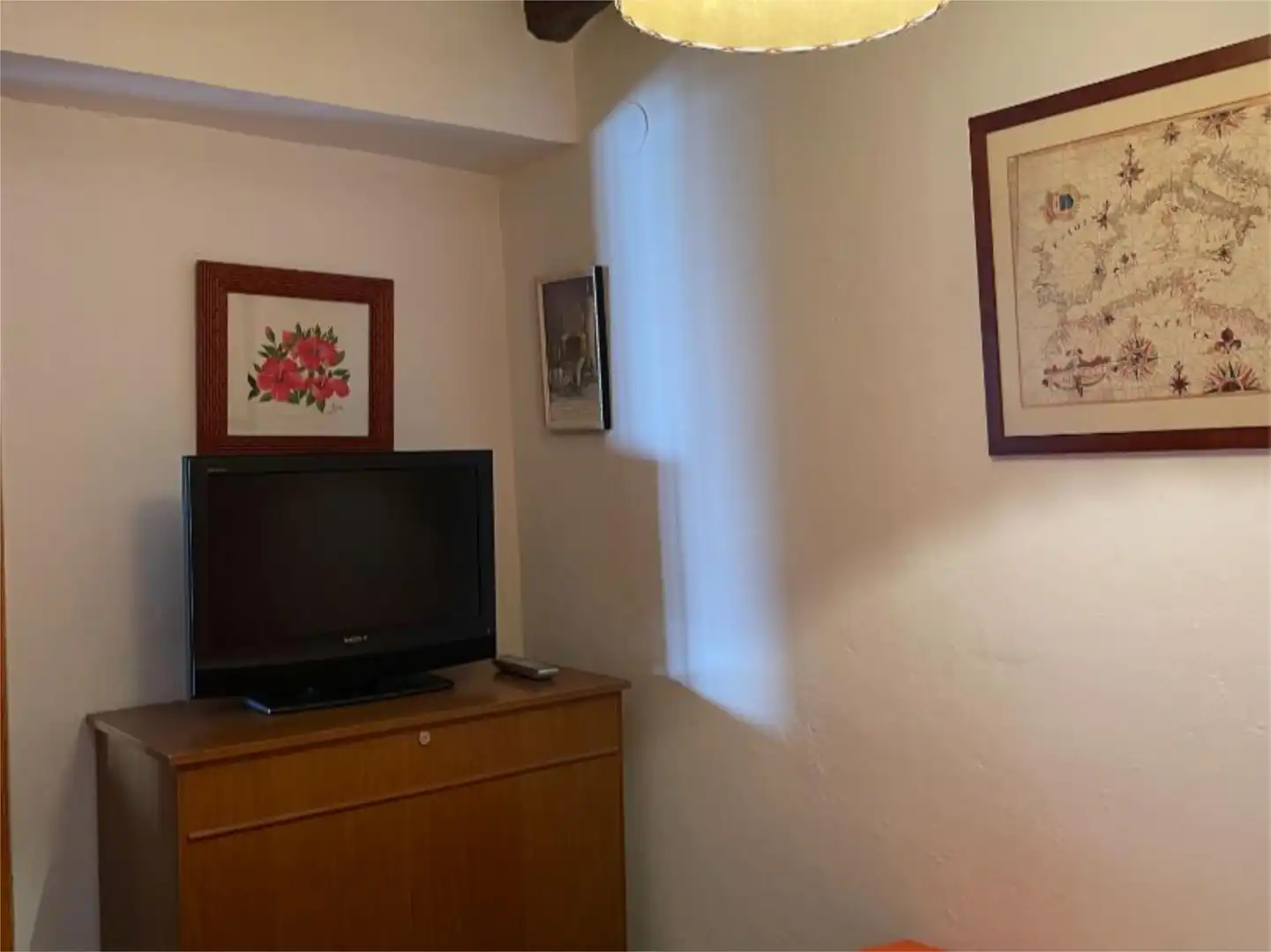 Casa adosada en venta en Alpujarra de la Sierra Habitación de Casa adosada en venta en Alpujarra de la Sierra con Terraza