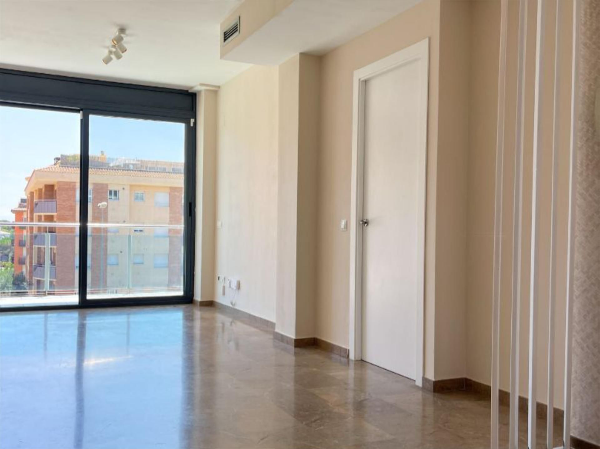 Habitación de Piso en venta en Lloret de Mar con Aire acondicionado, Terraza y Piscina